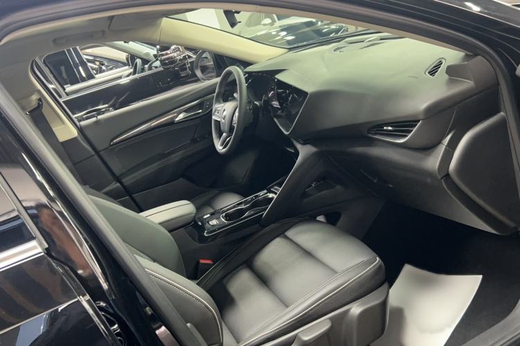 Used Buick Envision 2022 Facelift Encore S 552T Two-Wheel-Drive Luxury Model Interior 3