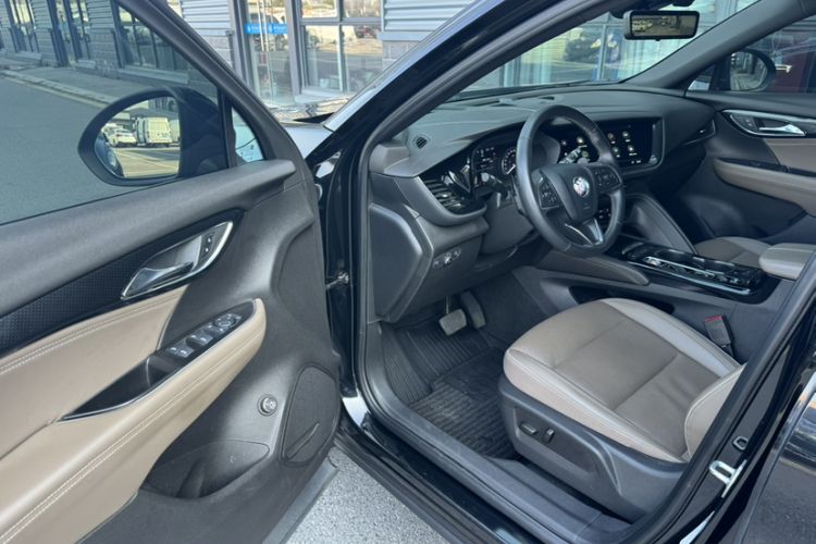Used Buick Envision 2022 Encore Plus 652T Five-Seat Luxury Model Interior 3