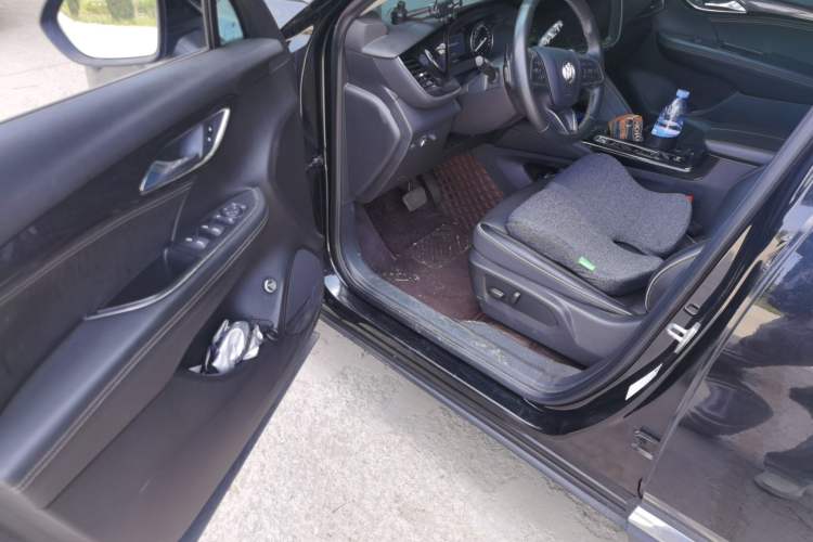 Used Buick Envision 2022 Encore Plus 652T Five-Seat Luxury Model Interior 3