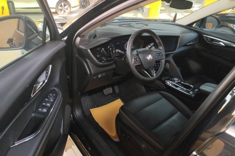 Used Buick Envision 2022 Facelift Encore S 552T Two-Wheel-Drive Luxury Model Interior 3