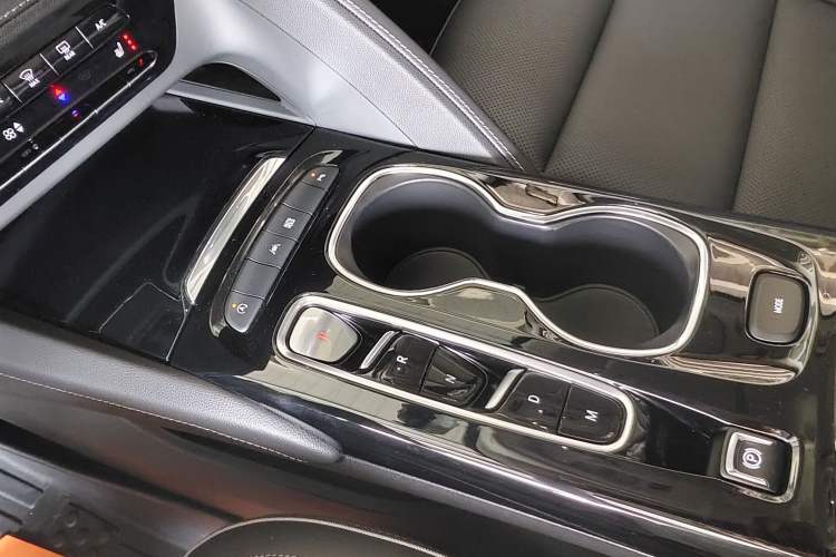 Used Buick Envision 2022 Facelift Encore S 552T Two-Wheel-Drive Luxury Model Interior 5
