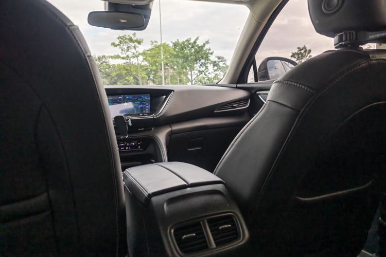 Used Buick Envision 2022 Facelift Encore S 552T Two-Wheel-Drive Luxury Model Interior 6