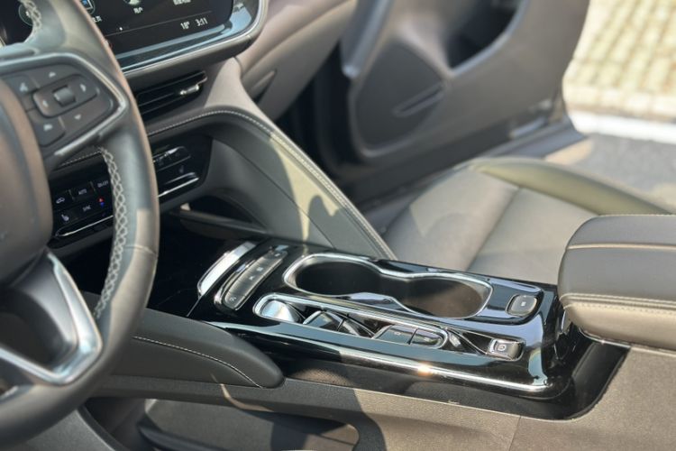 Used Buick Envision 2022 Encore Plus 652T Five-Seat Luxury Model Interior 6