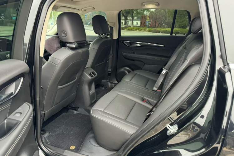 Used Buick Envision 2022 Encore Plus 652T Five-Seat Luxury Model Interior 8