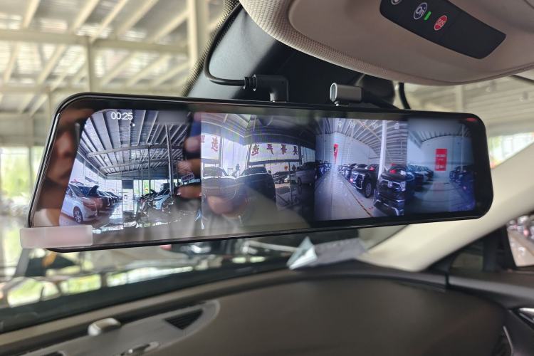 Used Buick Envision 2022 Facelift Encore S 552T Two-Wheel-Drive Luxury Model Interior 8