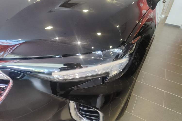 Used Buick Envision 2022 Facelift Encore S 552T Two-Wheel-Drive Luxury Model Left Front Headlight