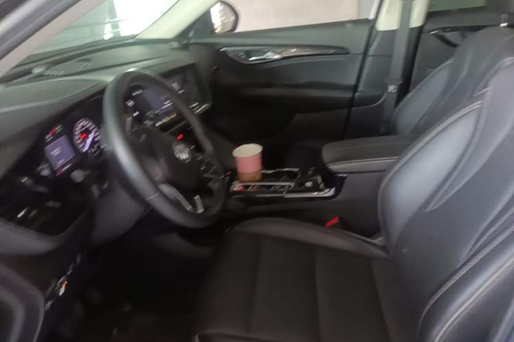 Used Buick Envision 2022 Encore S 552T Two-Wheel-Drive Luxury Model Left Front Seat