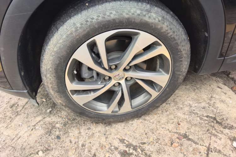 Used Buick Envision 2022 Encore S 552T Two-Wheel Drive Elite Model Left Front Wheel Hub