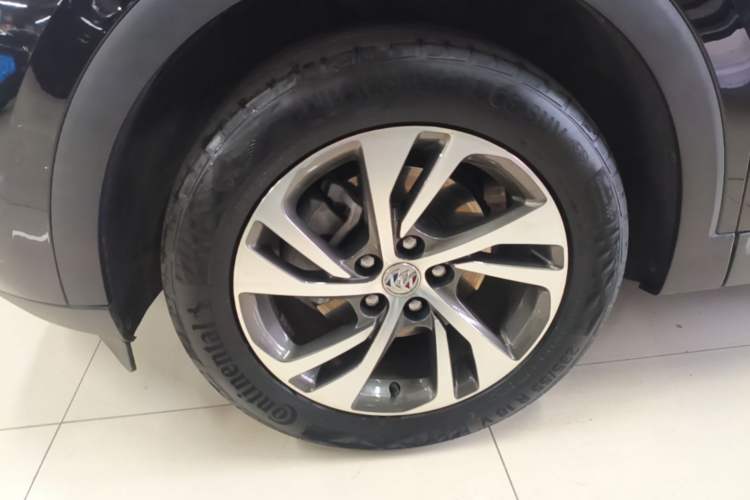 Used Buick Envision 2022 Facelift Encore S 652T Two-Wheel-Drive Luxury Model Left Front Wheel Hub