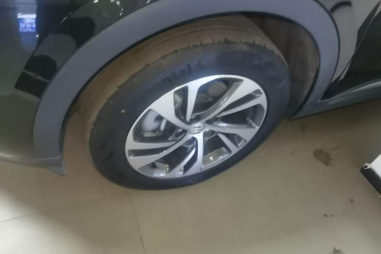Used Buick Envision 2022 Facelift Encore S 552T Two-Wheel-Drive Luxury Model Left Front Wheel Hub