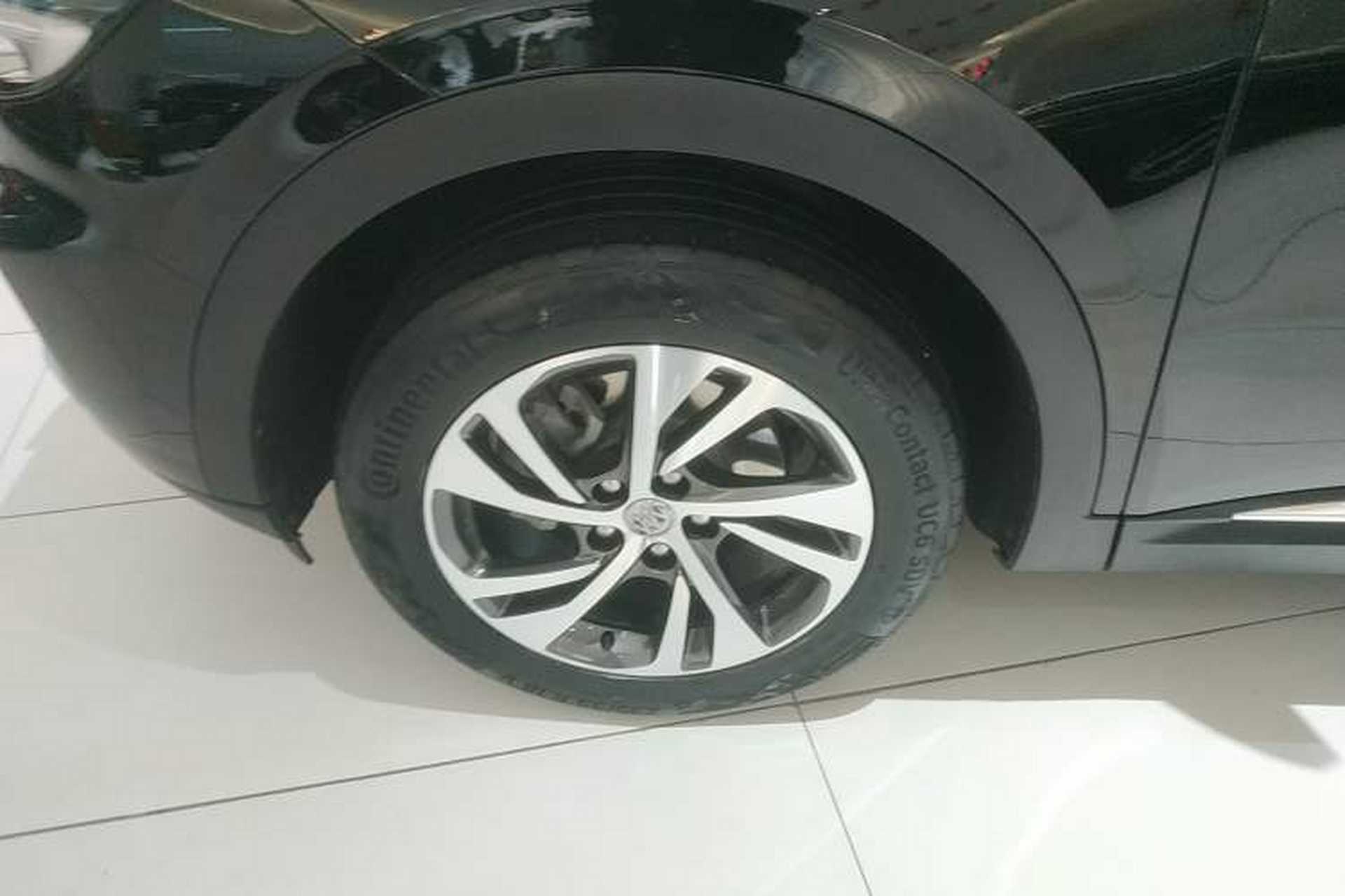 Used Buick Envision 2022 Encore S 652T Two-Wheel-Drive Luxury Model Left Front Wheel Hub