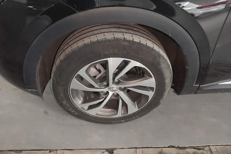 Used Buick Envision 2022 Facelift Encore S 652T Two-Wheel-Drive Luxury Model Left Front Wheel Hub