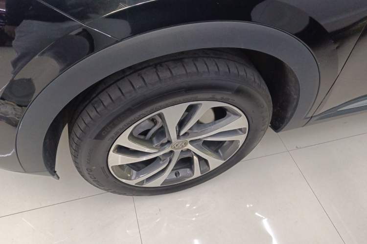 Used Buick Envision 2022 Encore S 552T Two-Wheel-Drive Luxury Model Left Front Wheel Hub