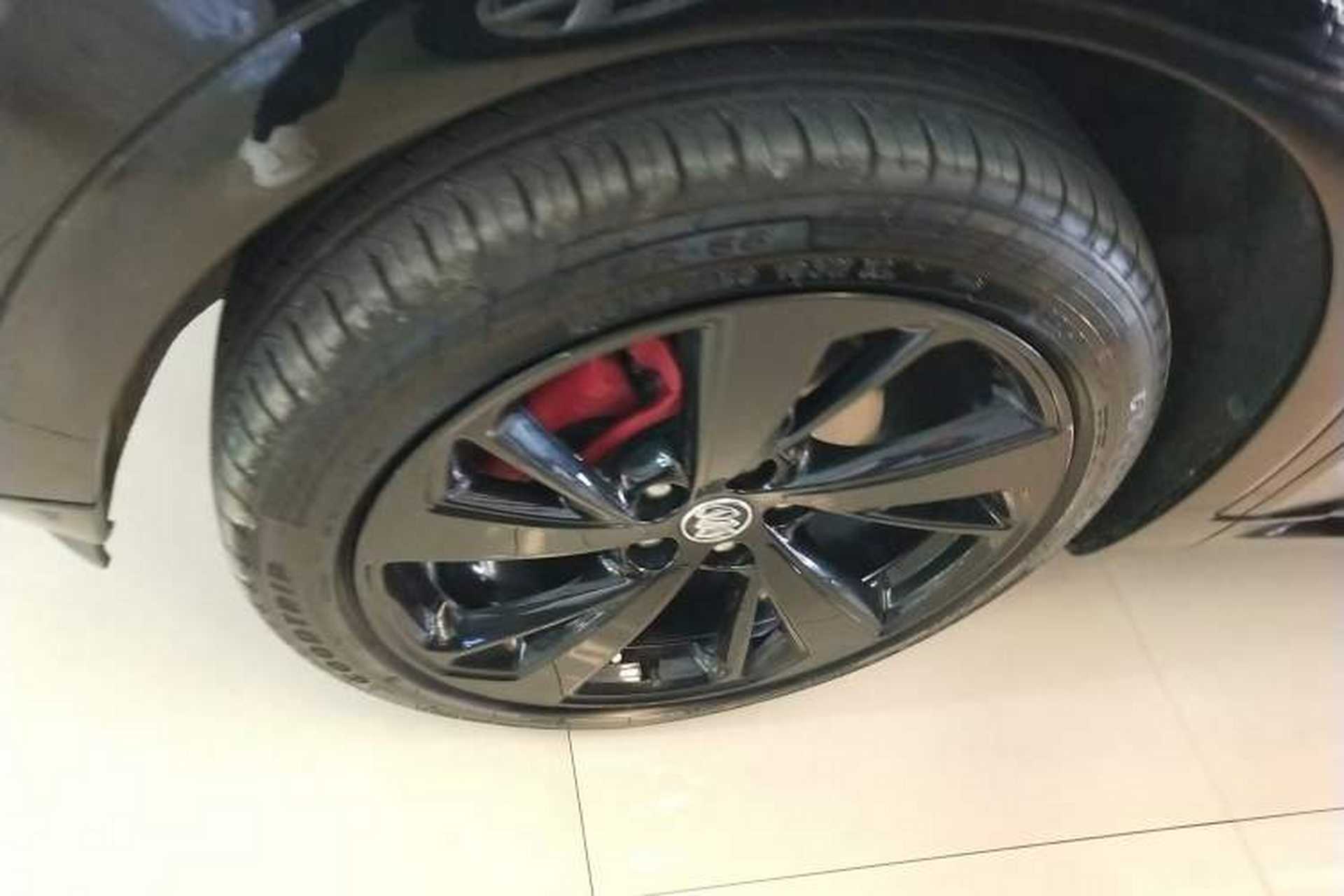 Used Buick Envision 2022 Encore S GS 4x4 Sport Edition Left Front Wheel Hub
