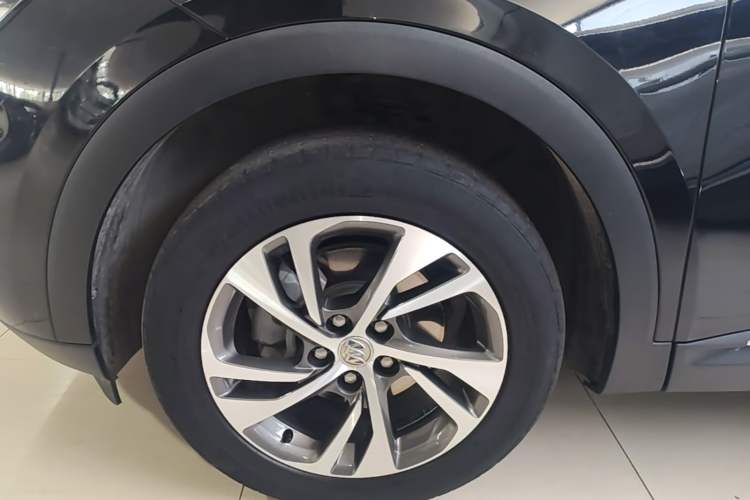 Used Buick Envision 2022 Facelift Encore S 552T Two-Wheel-Drive Luxury Model Left Front Wheel Hub