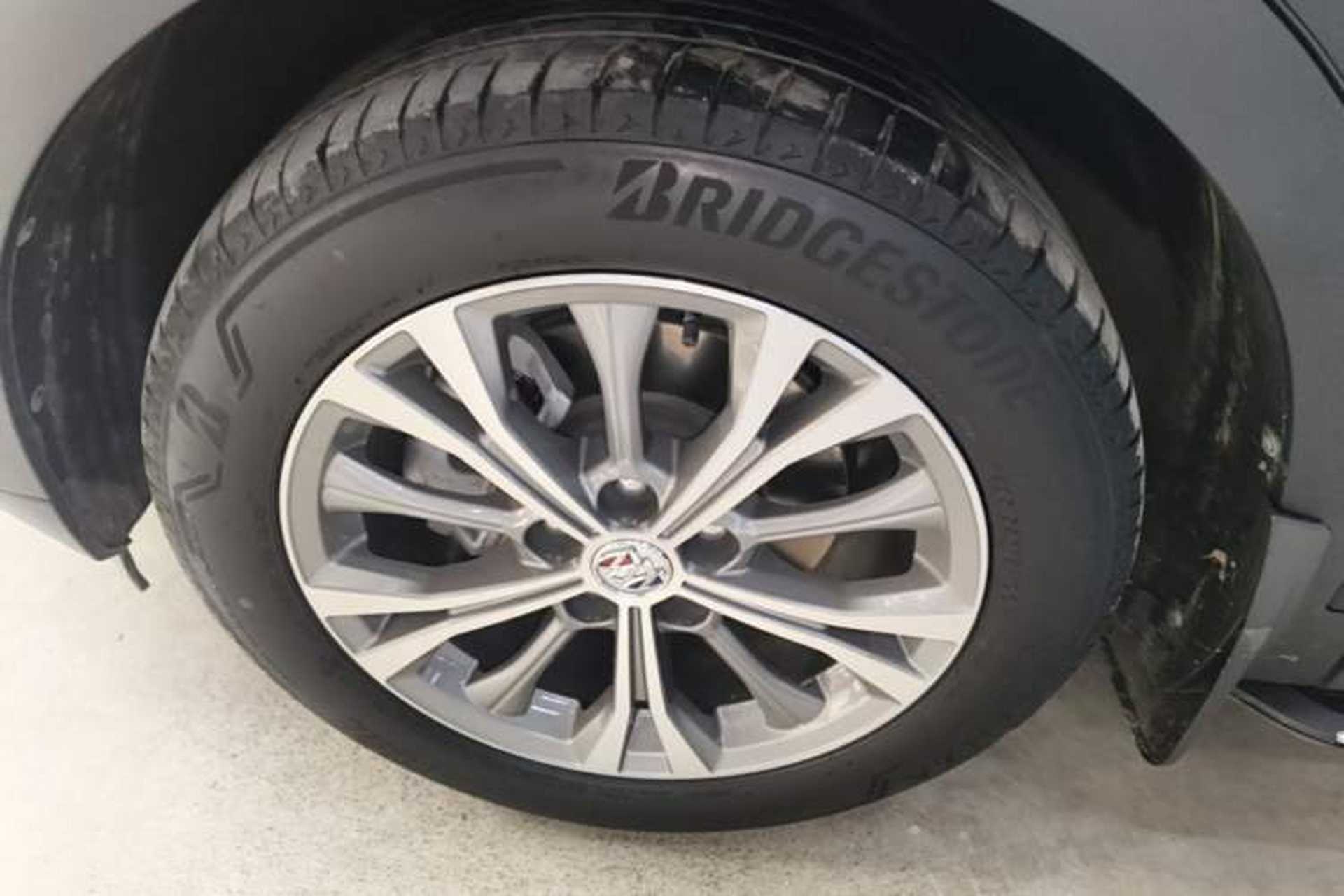 Used Buick Envision 2022 Encore Plus 652T Five-Seat Luxury Model Left Front Wheel Hub