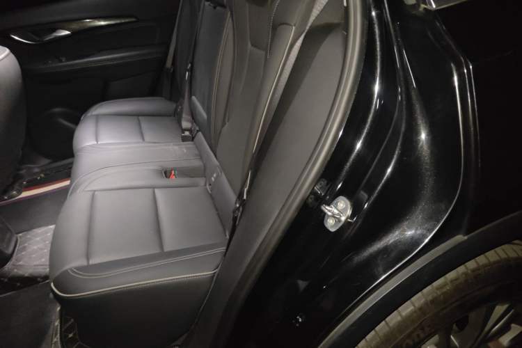 Used Buick Envision 2022 Encore Plus 552T Five-Seat Luxury Model Left Rear Seat