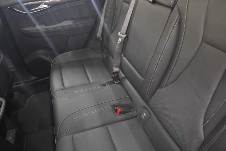 Used Buick Envision 2022 Facelift Encore S 652T Two-Wheel-Drive Luxury Model Left Rear Seat