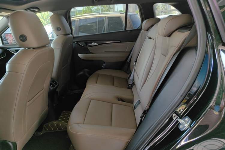 Used Buick Envision 2022 Encore Plus 652T Five-Seat Luxury Model Left Rear Seat