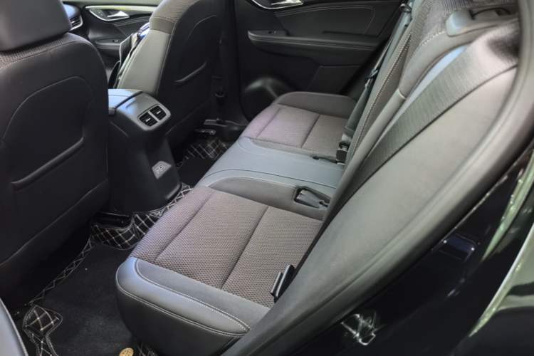 Used Buick Envision 2022 Facelift Encore S 552T Two-Wheel Drive Elite Model Left Rear Seat