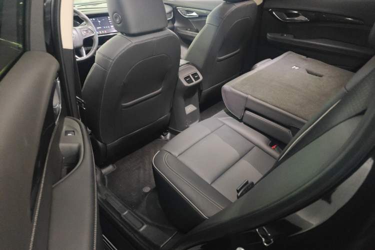 Used Buick Envision 2022 Encore Plus 652T Five-Seat Luxury Model Left Rear Seat