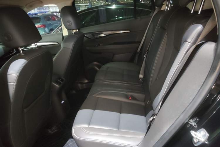 Used Buick Envision 2022 Encore Plus 652T Five-Seat Luxury Model Left Rear Seat