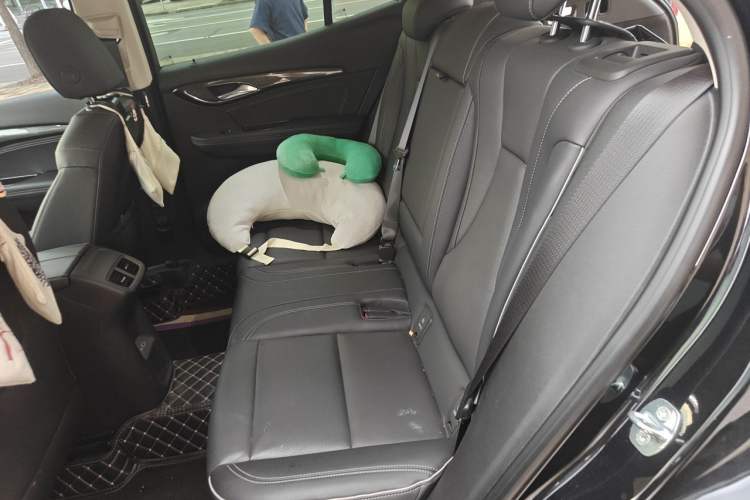 Used Buick Envision 2022 Facelift Encore S 552T Two-Wheel-Drive Luxury Model Left Rear Seat