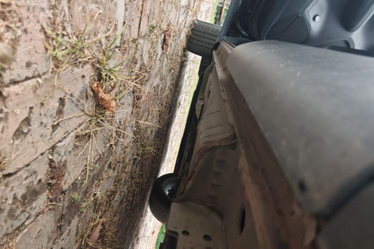 Used Buick Envision 2022 Encore Plus 652T Five-Seat Luxury Model Left Side Sill