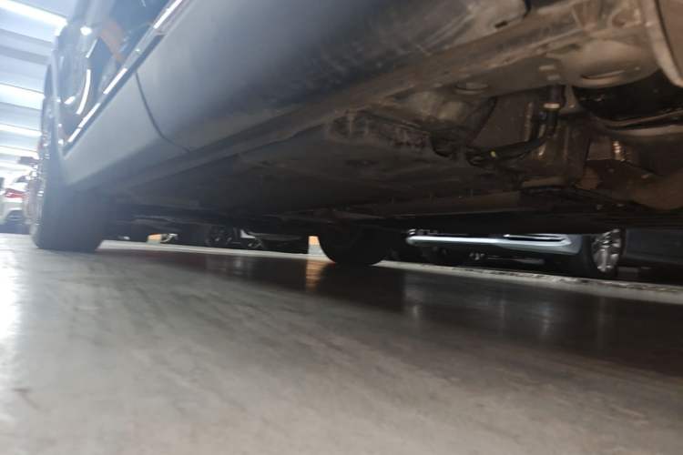 Used Buick Envision 2022 Facelift Encore S 552T Two-Wheel-Drive Luxury Model Left Side Sill