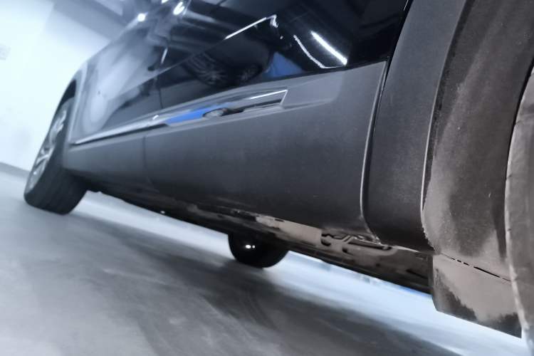 Used Buick Envision 2022 Facelift Encore S 552T Two-Wheel-Drive Luxury Model Left Side Sill