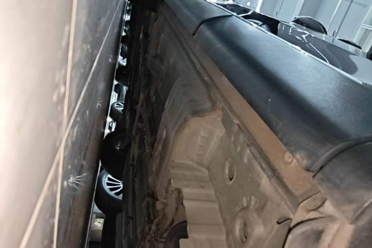 Used Buick Envision 2022 Facelift Encore Plus 552T Five-Seat Luxury Model Left Side Sill