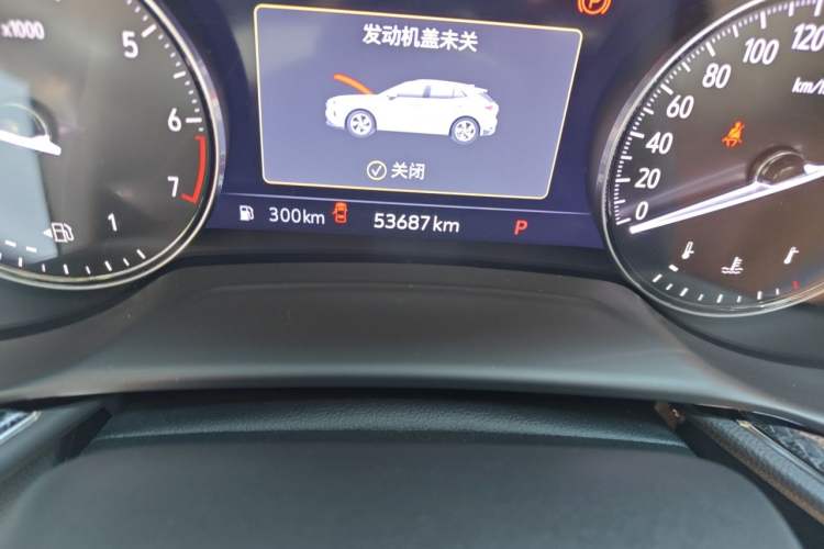 Used Buick Envision 2022 Encore Plus 652T Five-Seat Luxury Model Odometer Close Up