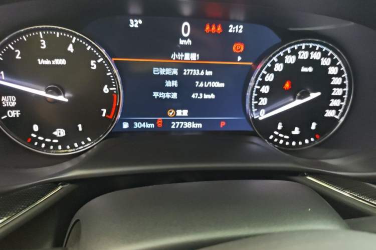 Used Buick Envision 2022 Encore Plus 652T Five-Seat Luxury Model Odometer Close Up