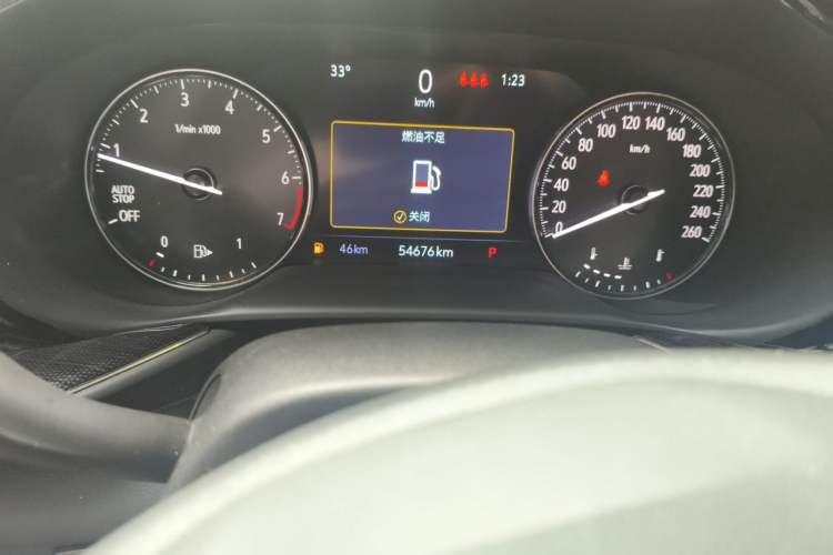 Used Buick Envision 2022 Facelift Encore S 552T Two-Wheel-Drive Luxury Model Odometer Close Up