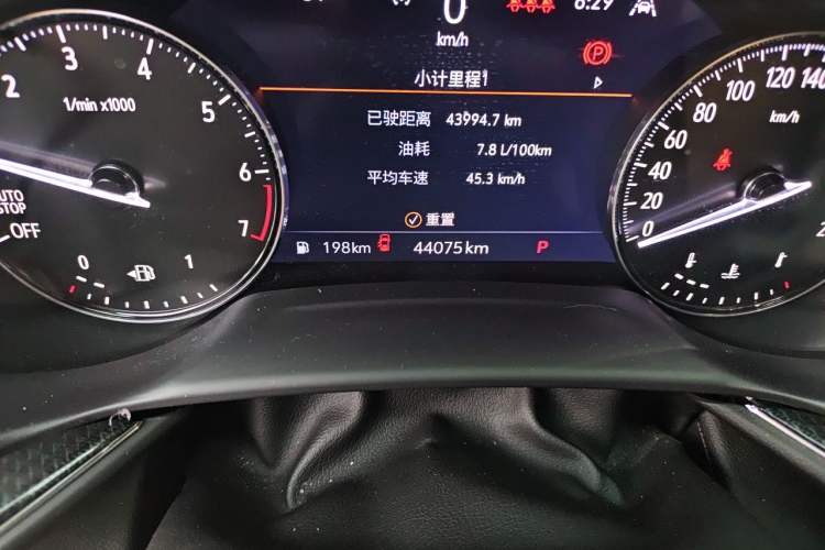 Used Buick Envision 2022 Encore Plus 652T Five-Seat Luxury Model Odometer Close Up