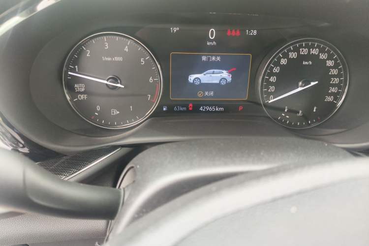 Used Buick Envision 2022 Facelift Encore S 552T Two-Wheel-Drive Luxury Model Odometer Close Up
