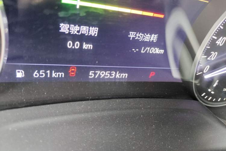 Used Buick Envision 2022 Facelift Encore S 552T Two-Wheel-Drive Luxury Model Odometer Close Up