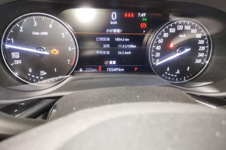 Used Buick Envision 2022 Facelift Encore S 552T Two-Wheel-Drive Luxury Model Odometer Close Up