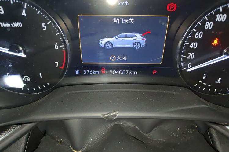 Used Buick Envision 2022 Encore Plus 652T Five-Seat Luxury Model Odometer Close Up