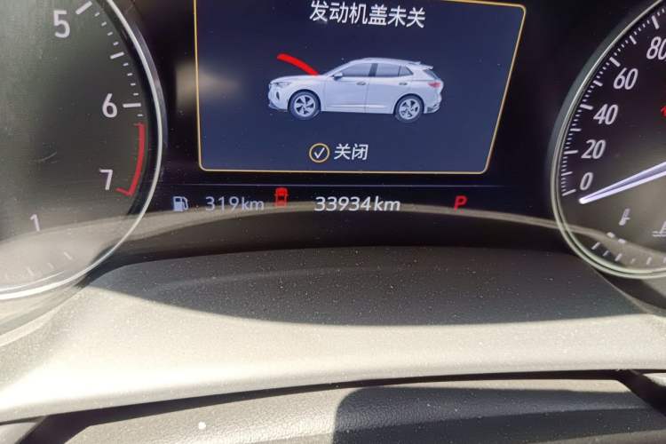 Used Buick Envision 2022 Encore Plus 652T Five-Seat Luxury Model Odometer Close Up