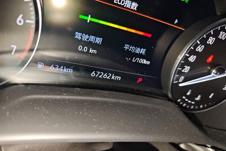 Used Buick Envision 2022 Facelift Encore S 552T Two-Wheel-Drive Luxury Model Odometer Close Up
