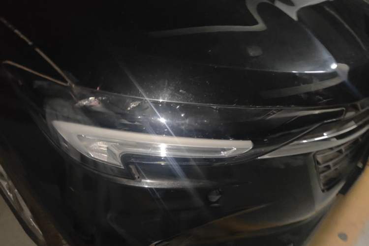 Used Buick Envision 2022 Encore Plus 552T Five-Seat Luxury Model Right Front Headlight