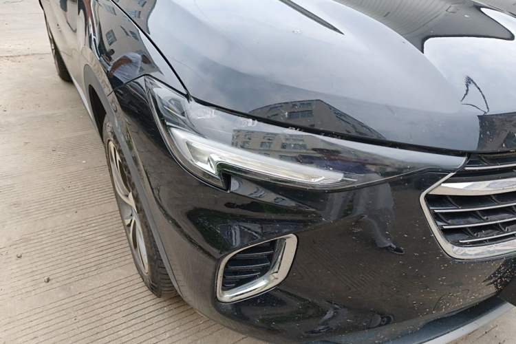 Used Buick Envision 2022 Encore S 652T Two-Wheel-Drive Luxury Model Right Front Headlight