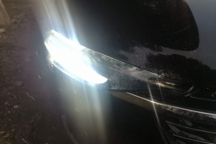 Used Buick Envision 2022 Encore Plus 652T Five-Seat Luxury Model Right Front Headlight