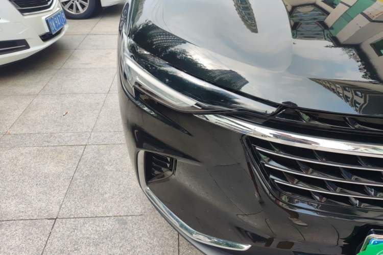 Used Buick Envision 2022 Encore Plus 552T Five-Seat Luxury Model Right Front Headlight