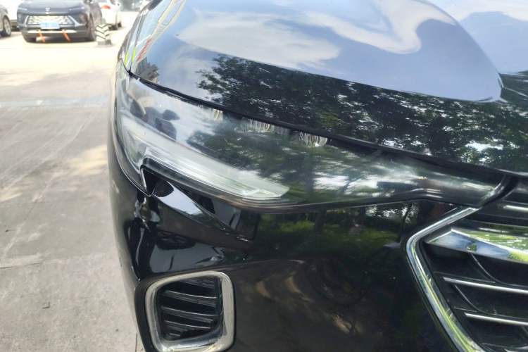 Used Buick Envision 2022 Encore S 552T Two-Wheel-Drive Luxury Model Right Front Headlight