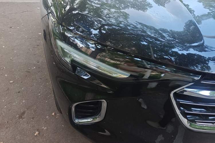 Used Buick Envision 2022 Encore S 552T Two-Wheel-Drive Luxury Model Right Front Headlight