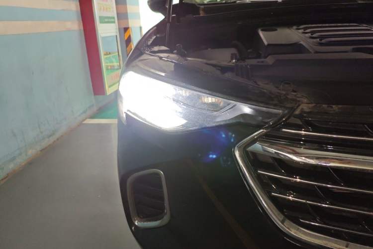 Used Buick Envision 2022 Facelift Encore S 552T Two-Wheel-Drive Luxury Model Right Front Headlight