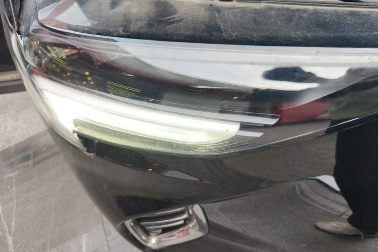 Used Buick Envision 2022 Encore S 552T Two-Wheel-Drive Luxury Model Right Front Headlight