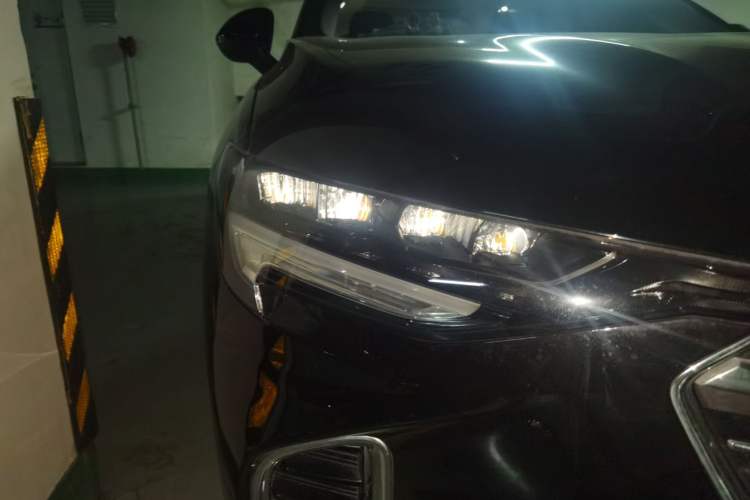 Used Buick Envision 2022 Encore S 652T Two-Wheel-Drive Luxury Model Right Front Headlight